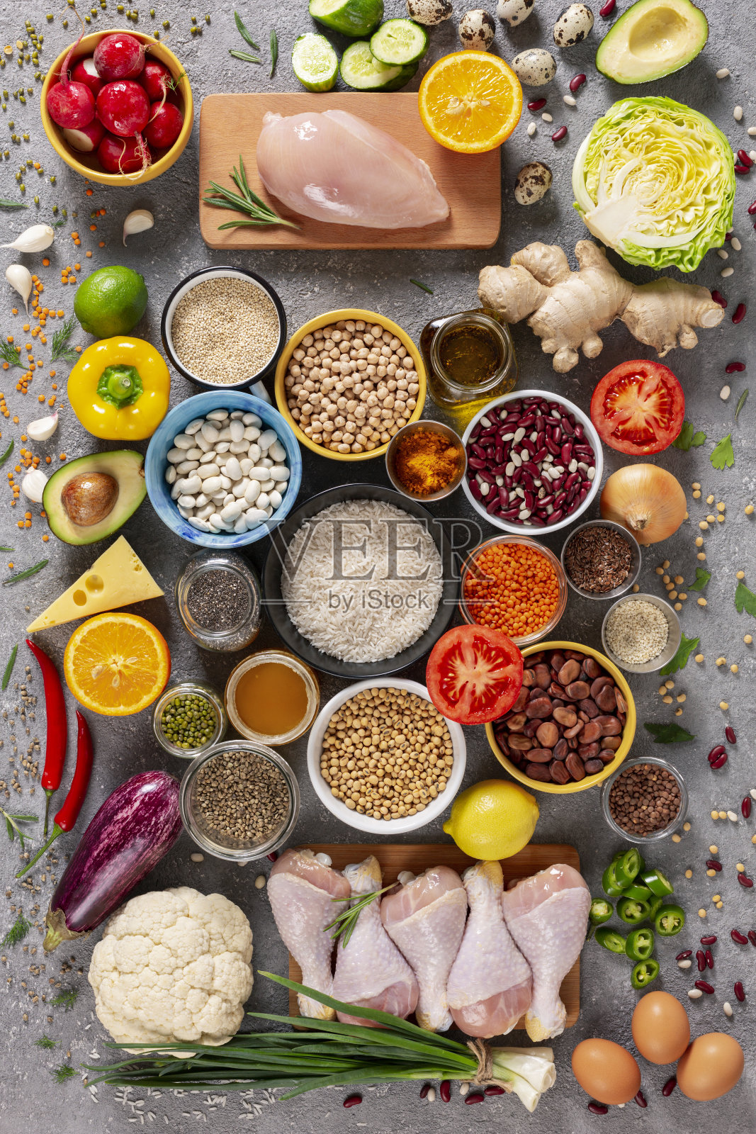 健康食品包括蔬菜、水果、谷物、坚果、谷类和水果、肉类照片摄影图片