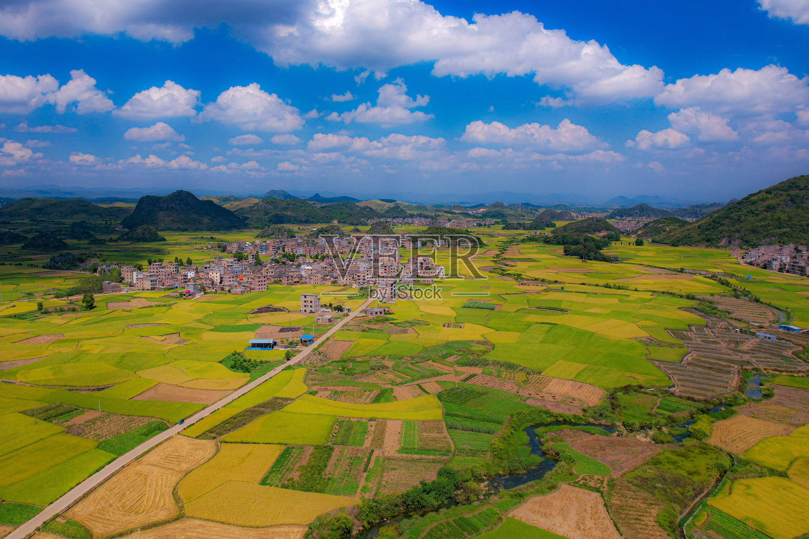 丘陵地区农村秋季航空摄影照片摄影图片