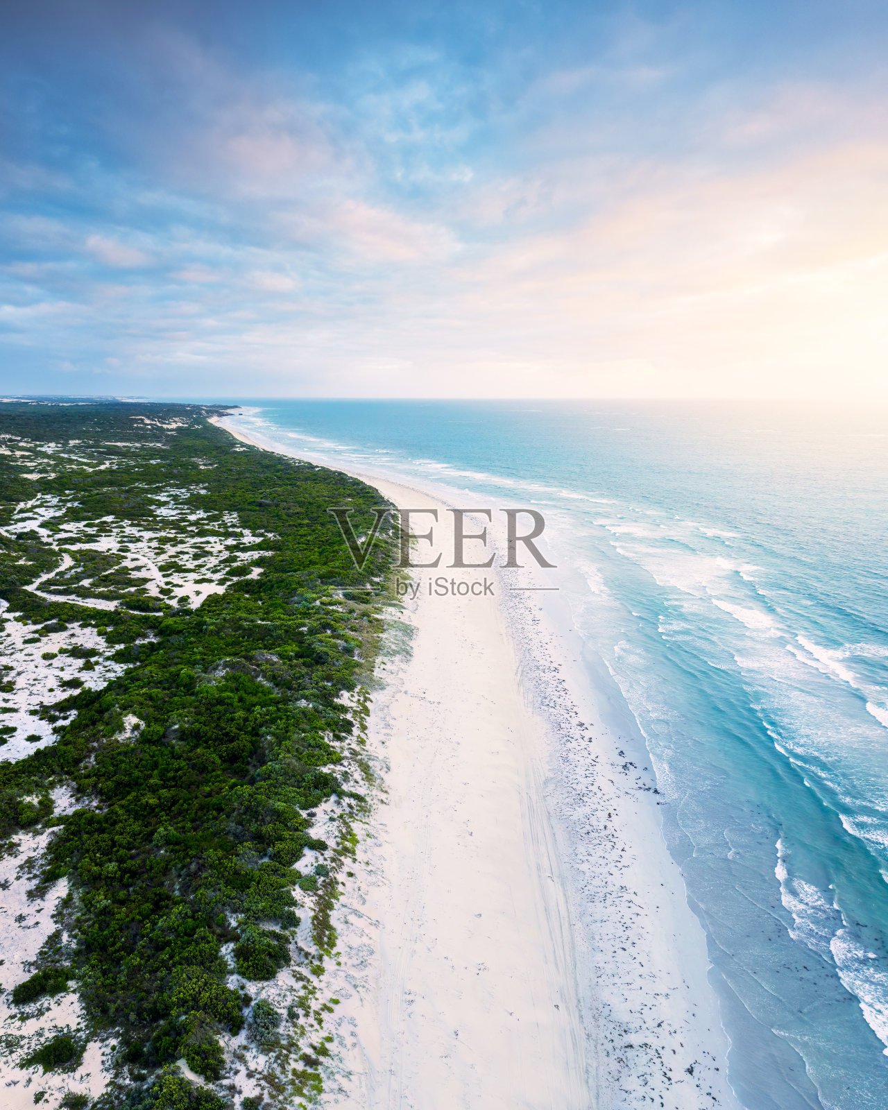 孤立的海滩照片摄影图片