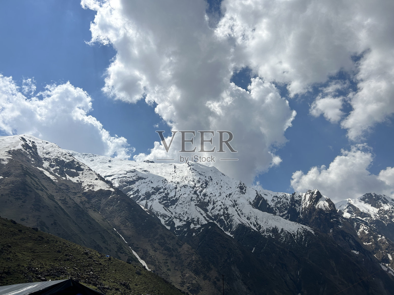 凯达尔纳特峰和喜马拉雅山脉照片摄影图片