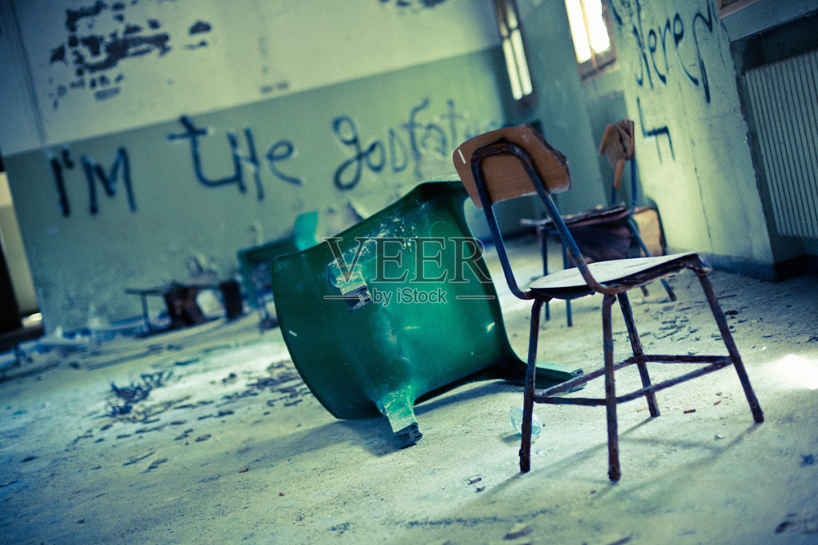 废弃的空房建筑照片摄影图片