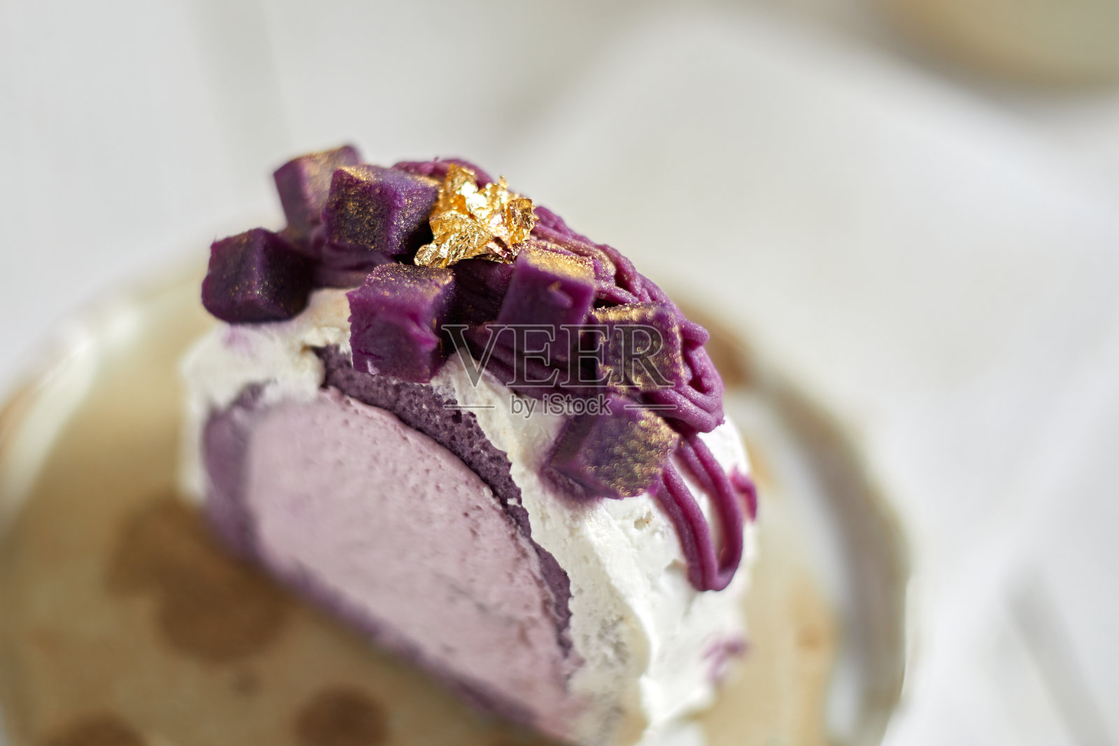 紫薯卷饼照片摄影图片