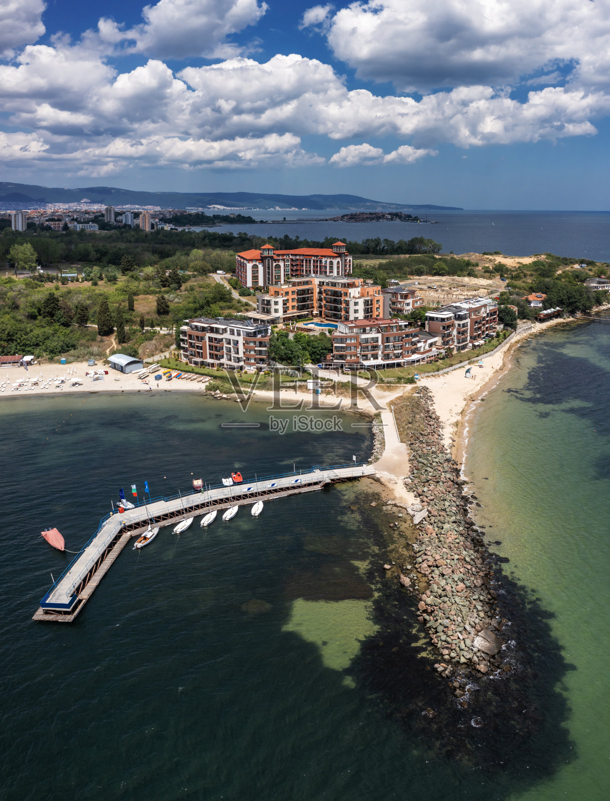 保加利亚拉夫达海滨度假胜地的鸟瞰图照片摄影图片