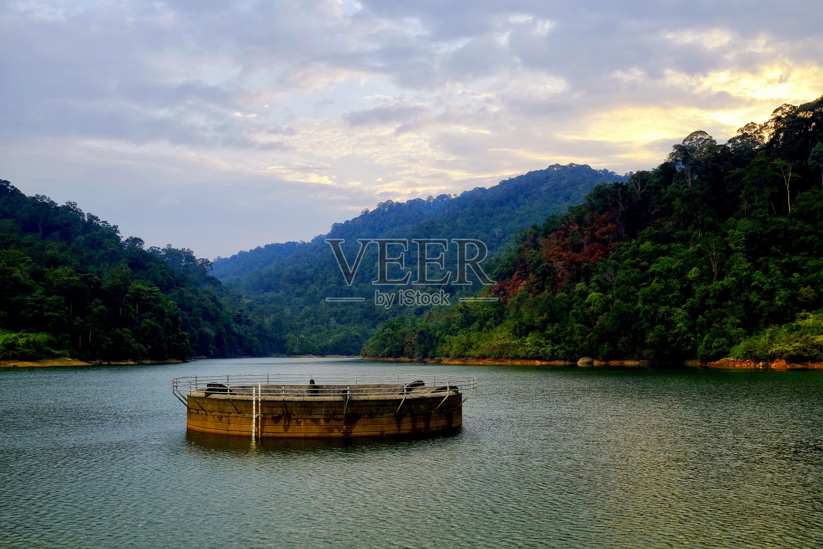 空气Itam大坝照片摄影图片