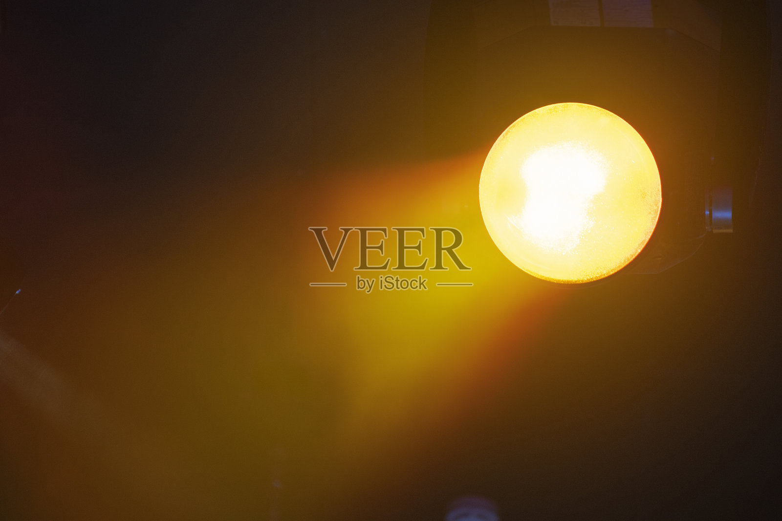 光线照亮了现场照片摄影图片