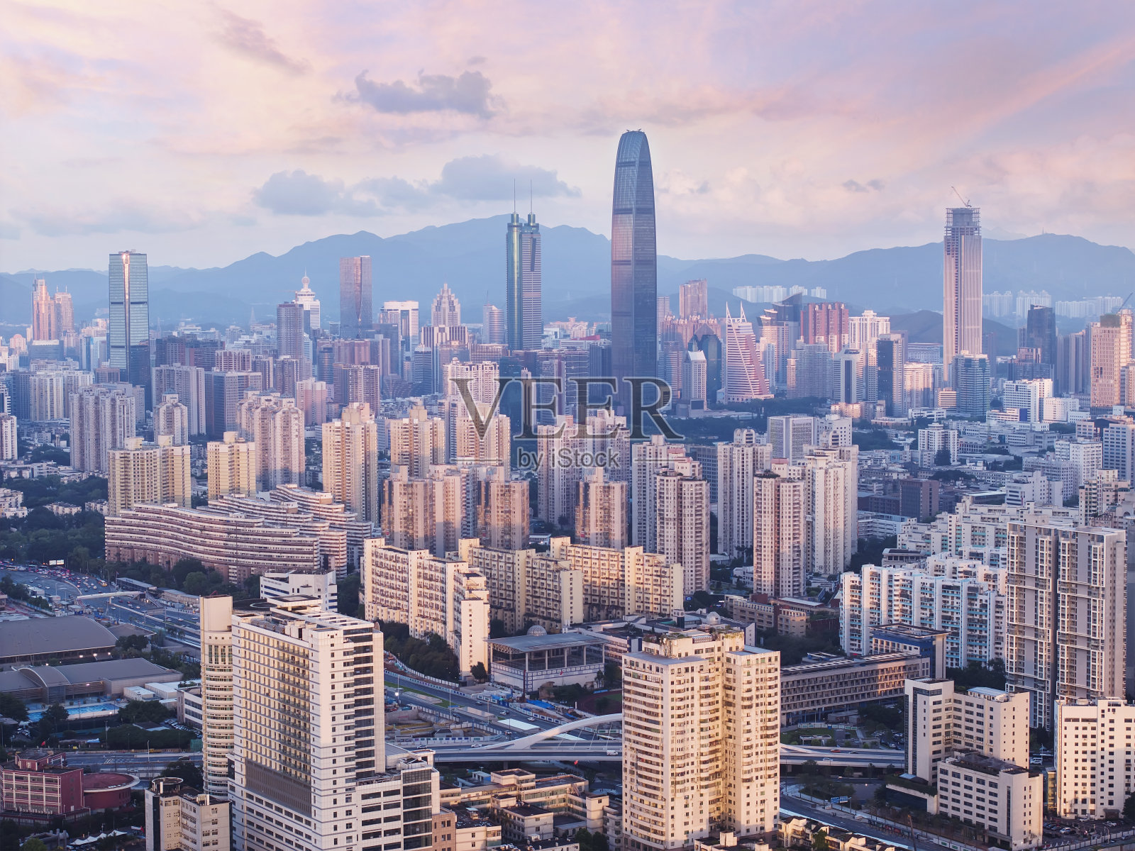 中国深圳CBD白天的天际线鸟瞰图照片摄影图片