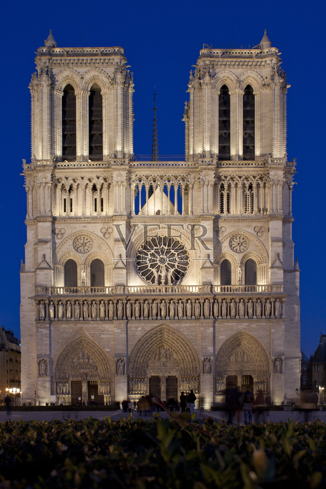 巴黎圣母院之夜照片摄影图片