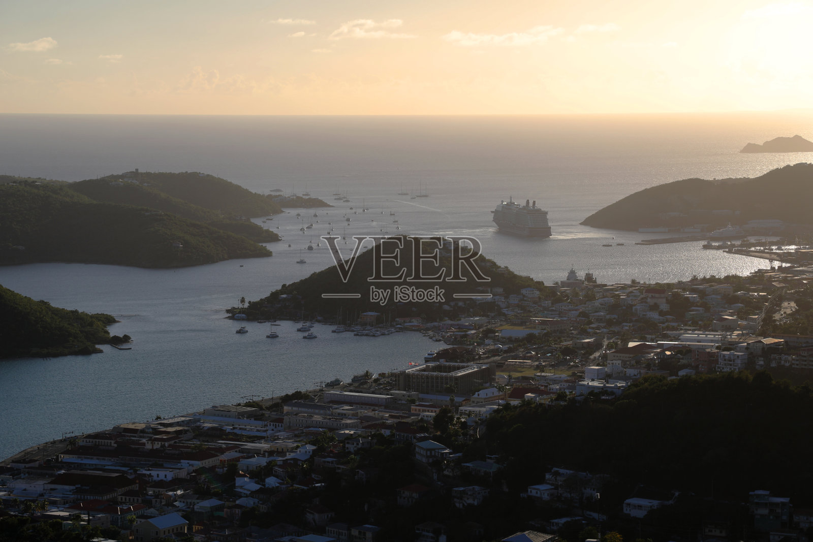 圣托马斯夏洛特阿玛莉远眺的日落照片摄影图片