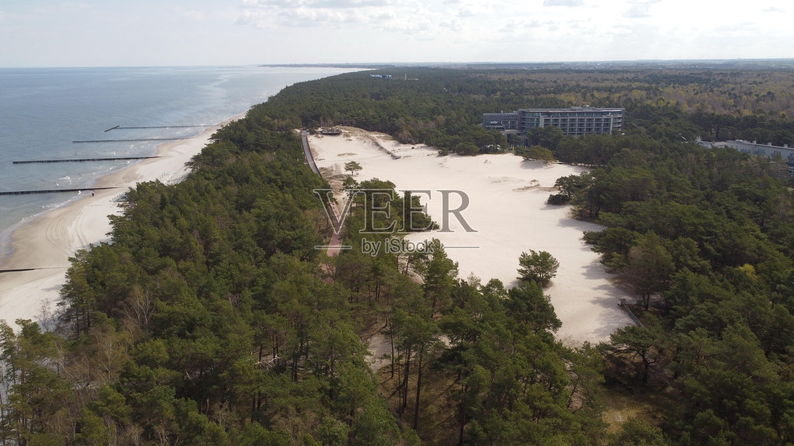 Gmina Grzybowo毗邻Kolobrzeg，波兰和Grzybowo的gminas。照片摄影图片