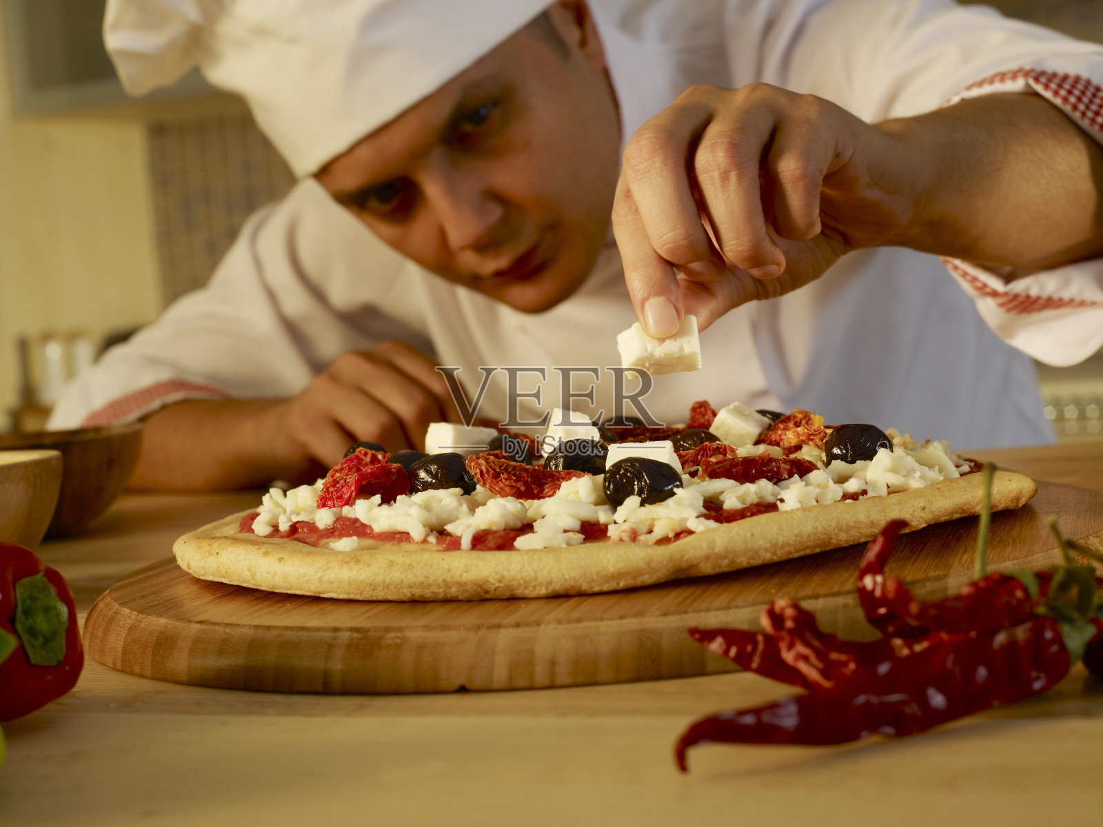 厨师做匹萨照片摄影图片