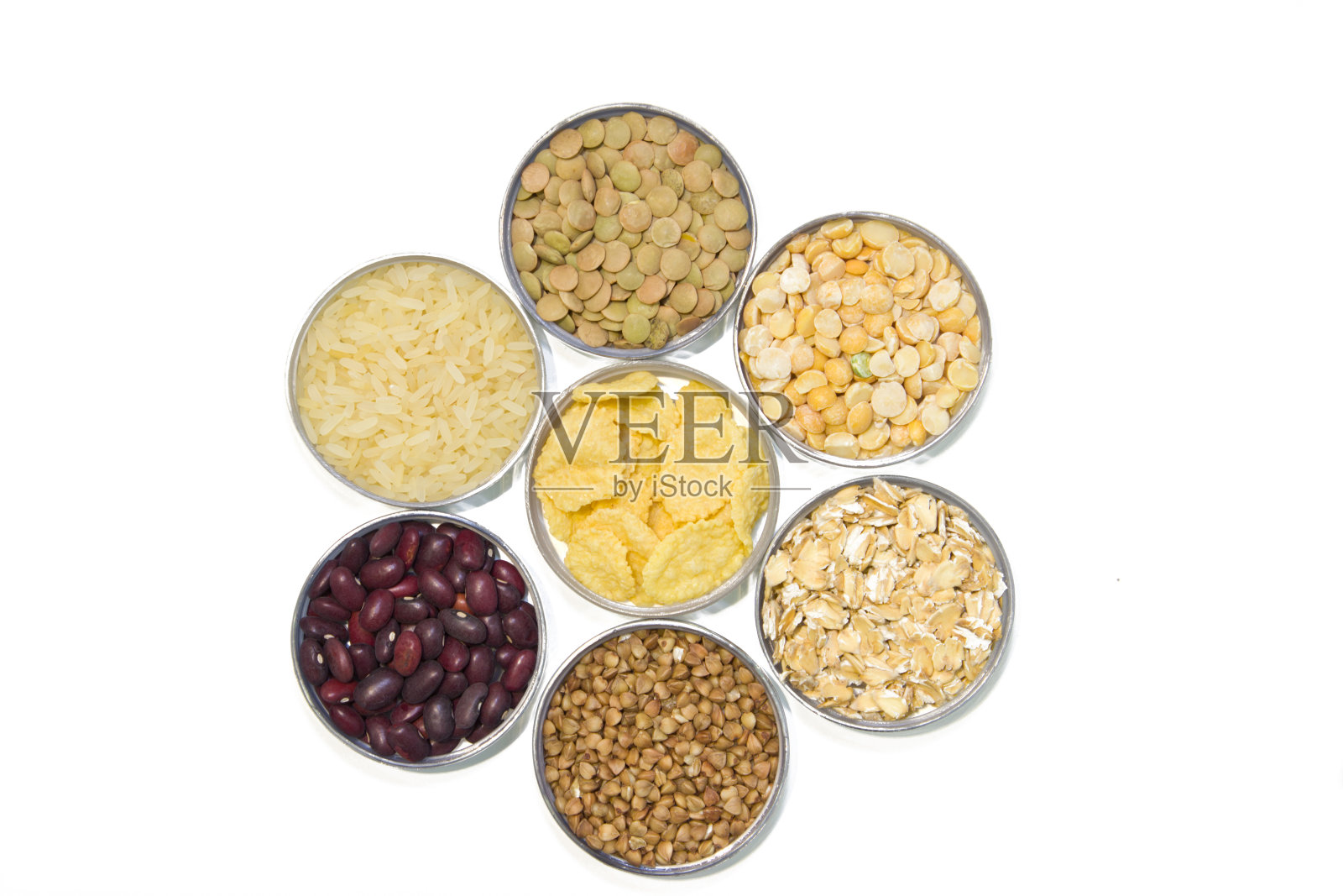 白色背景上的谷物照片摄影图片