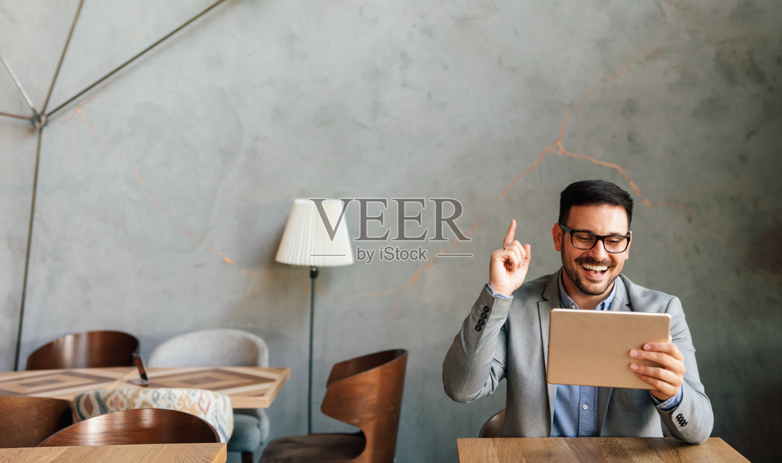 信息和技术在商业世界中非常重要照片摄影图片