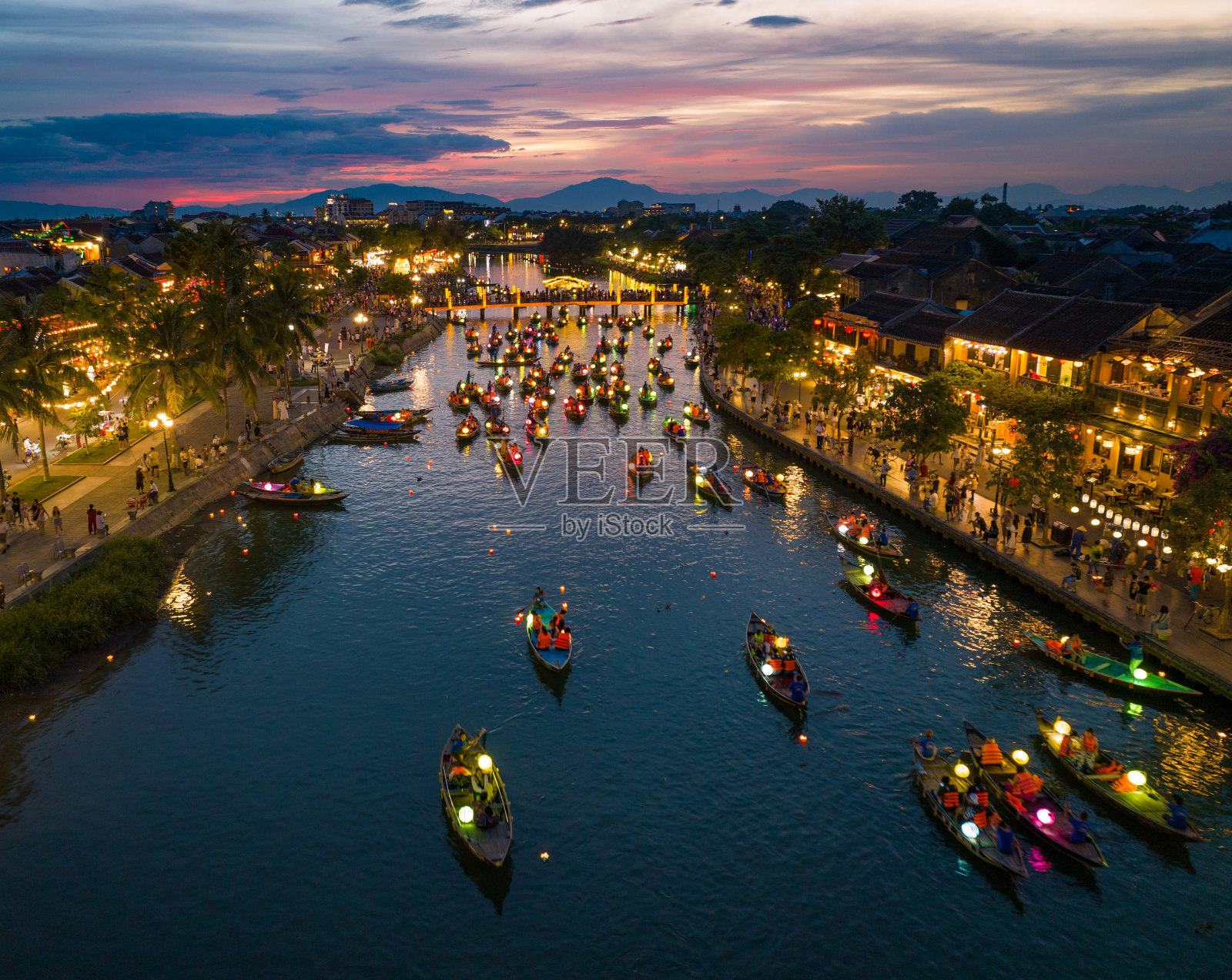 会安古镇和秋本河日落，广南省照片摄影图片