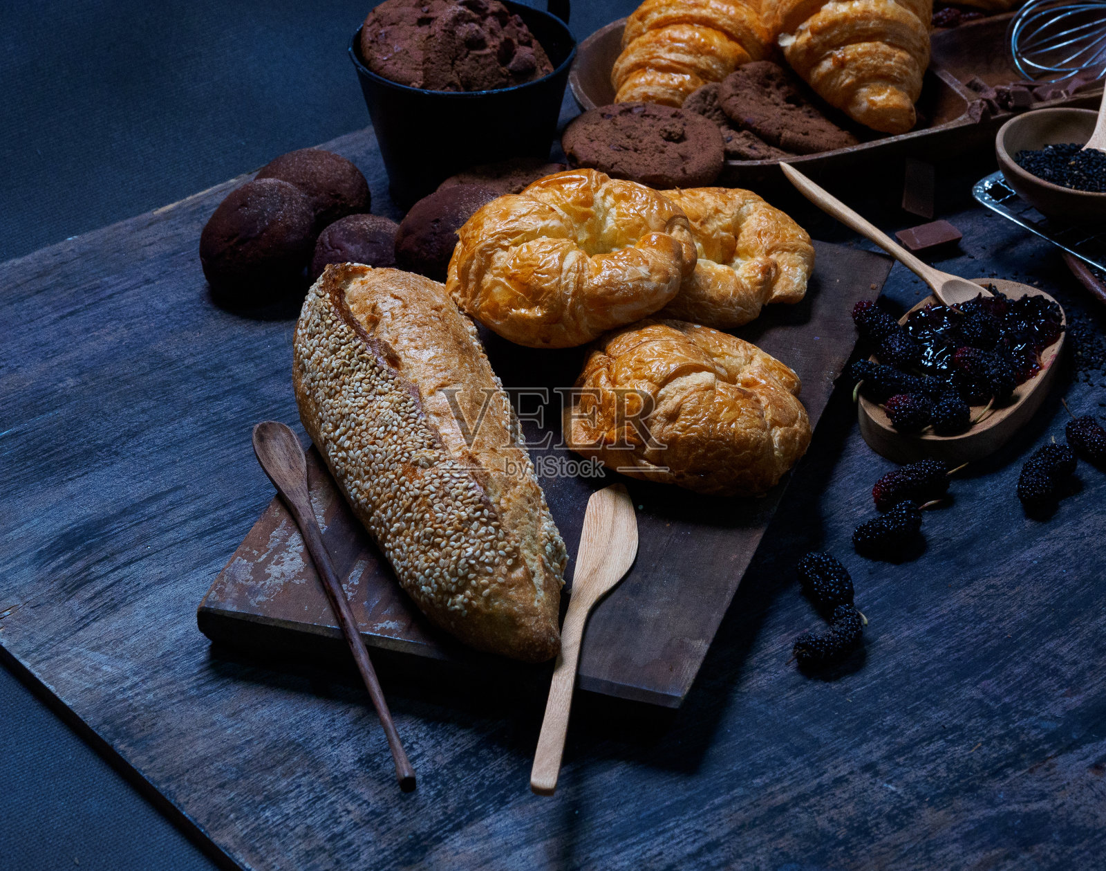 布朗面包照片摄影图片