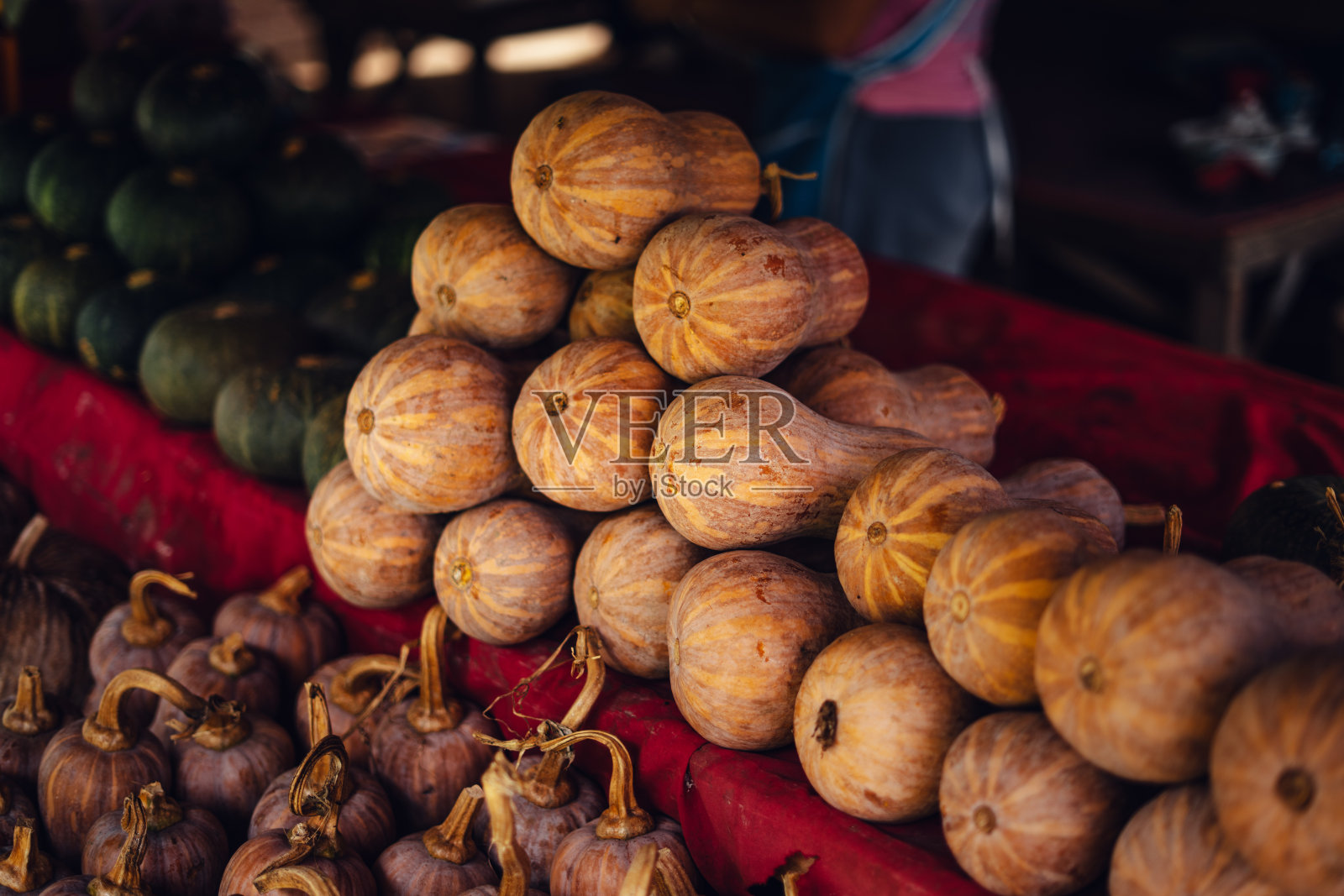 街市上的南瓜照片摄影图片