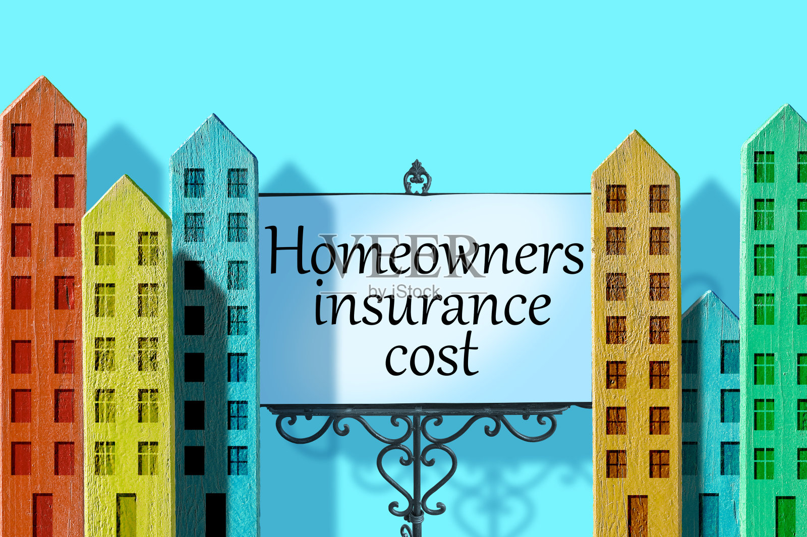 业主保险费用概念与文本和城市景观模型照片摄影图片