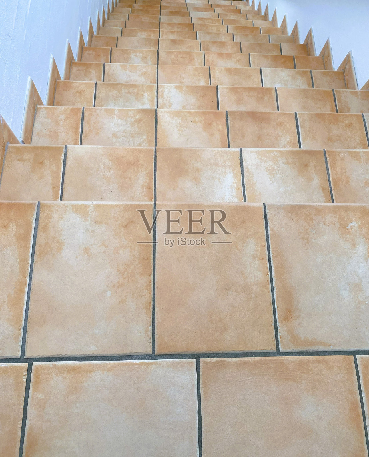 为楼梯选择瓷砖照片摄影图片