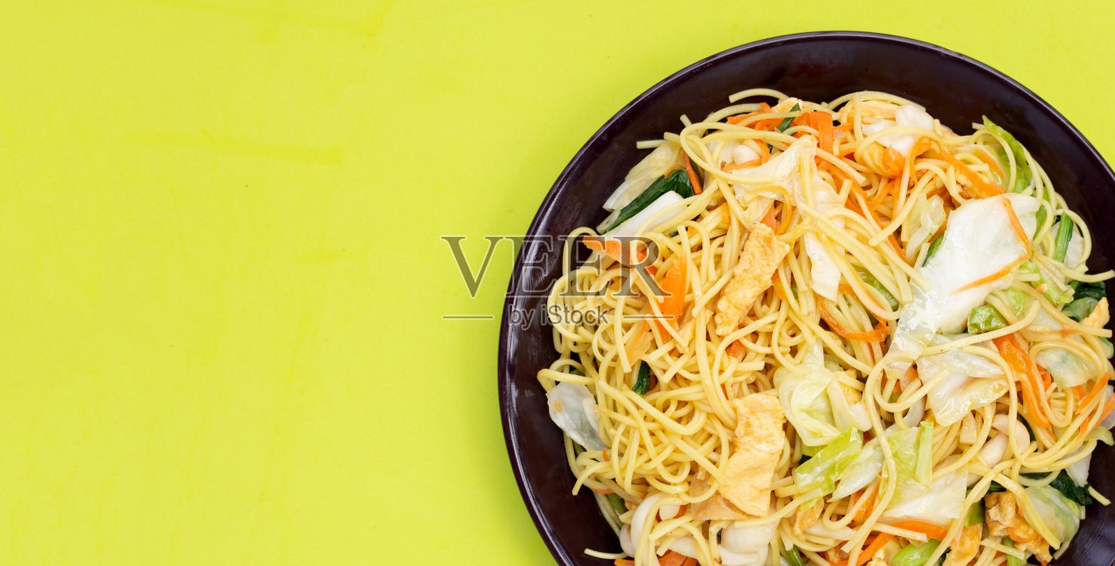 中式炒面。亚洲美食照片摄影图片