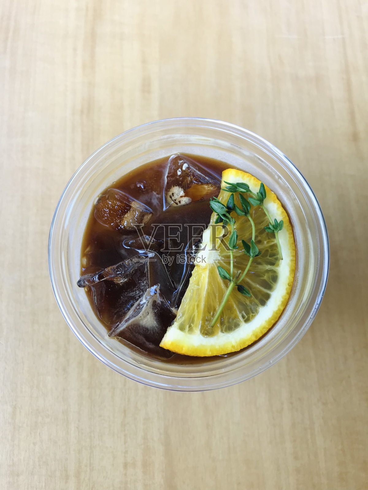 黑咖啡加橙汁照片摄影图片