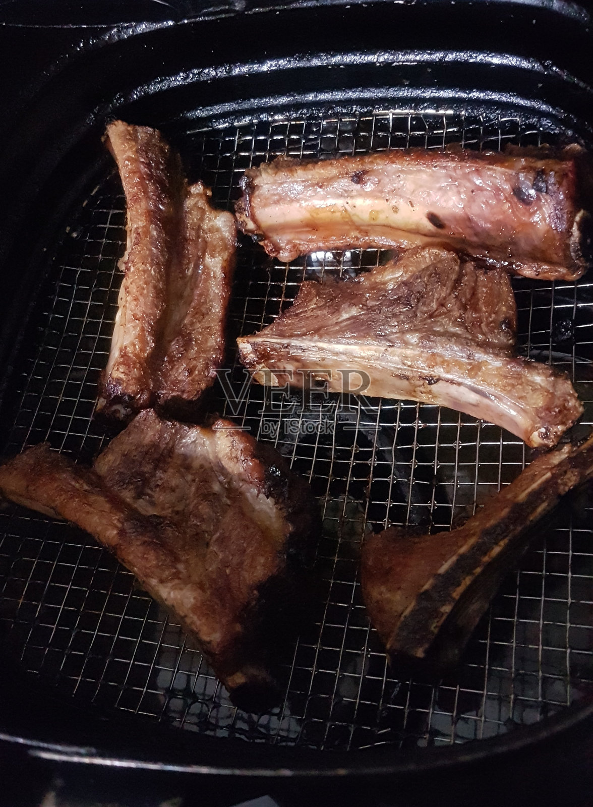 空气炸锅猪肉照片摄影图片