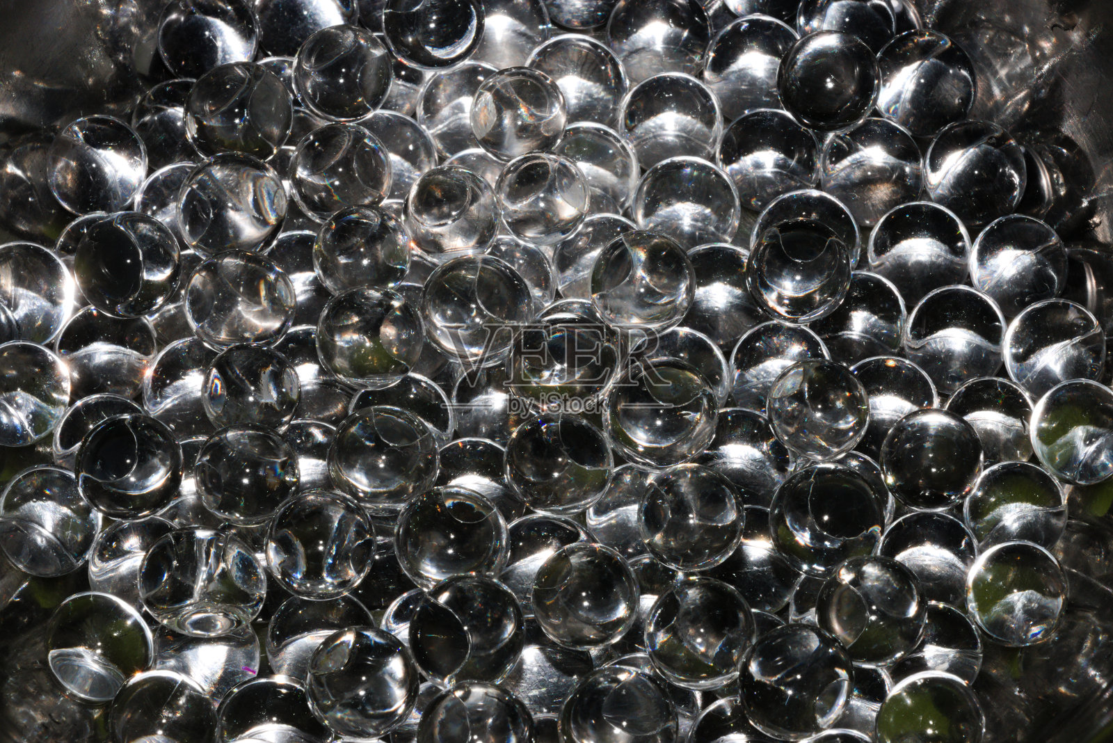 抽象银色液体背景与珠子，创意3d现代设计，金属组成，工艺墙纸照片摄影图片