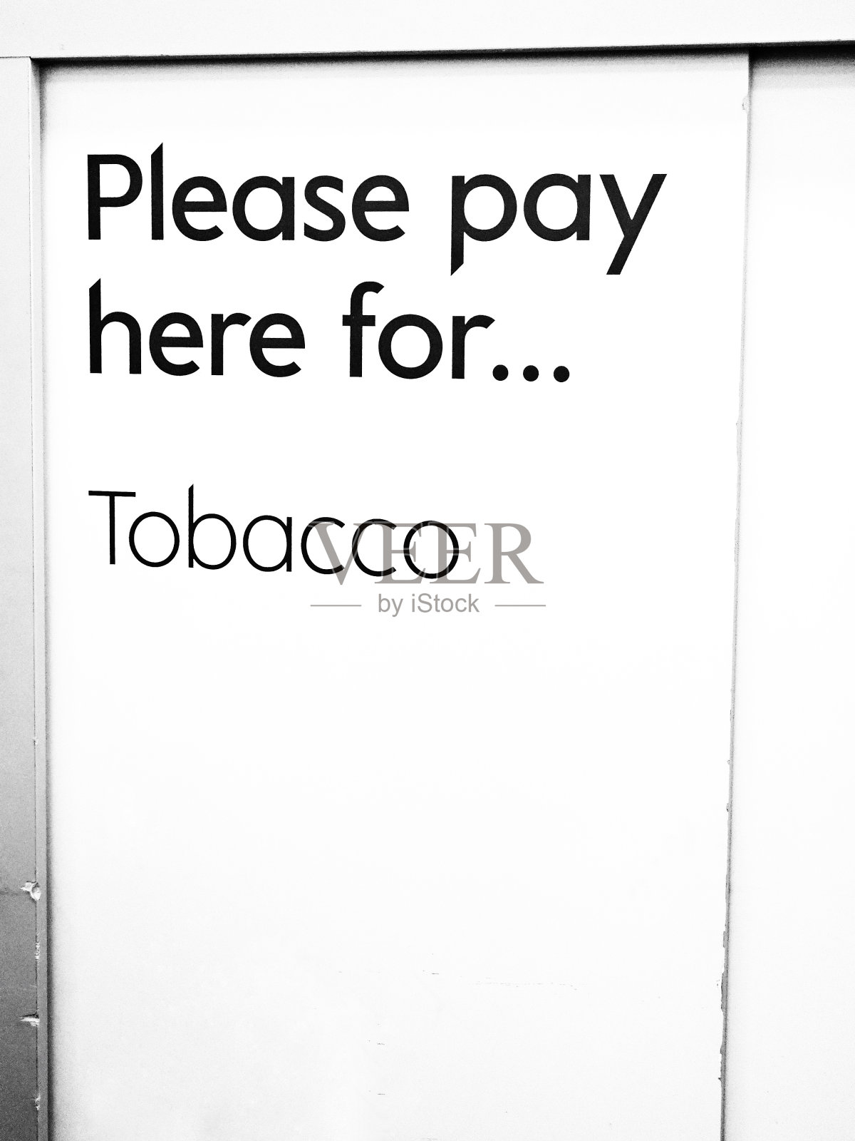 超市里的烟草和香烟售货亭照片摄影图片