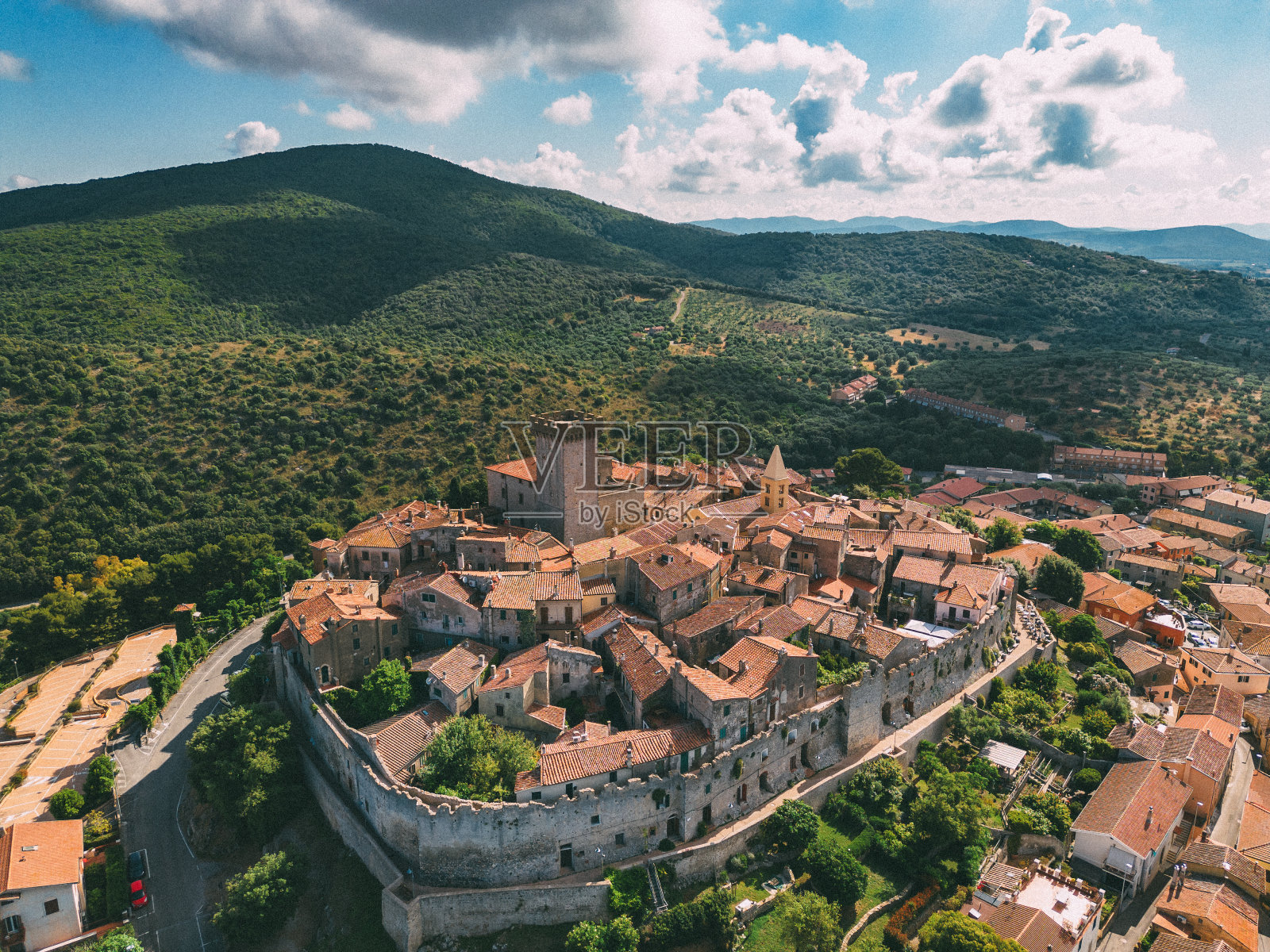 卡帕尔比奥，中世纪的托斯卡纳小镇照片摄影图片