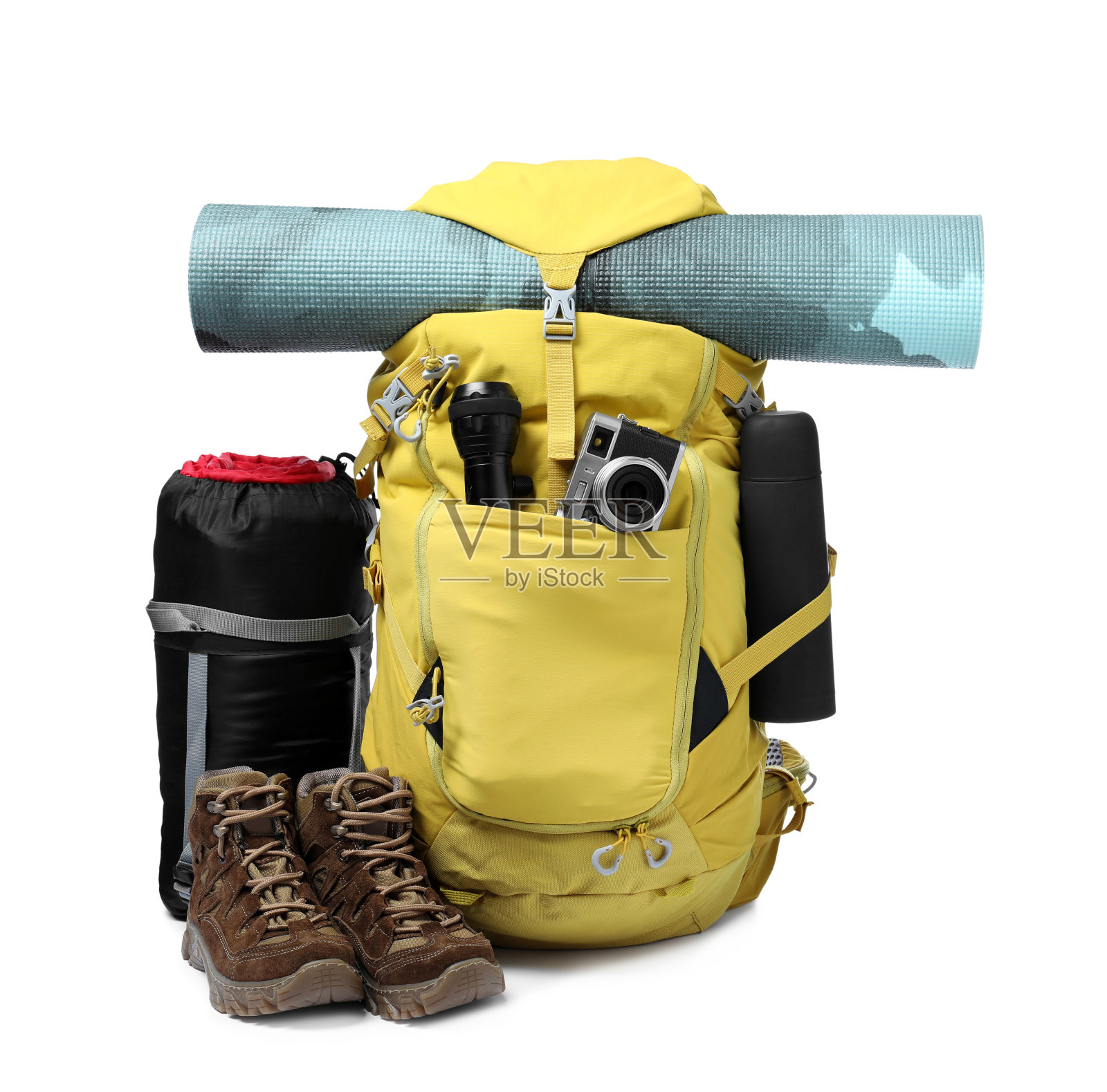 一套白色背景的旅游露营装备照片摄影图片