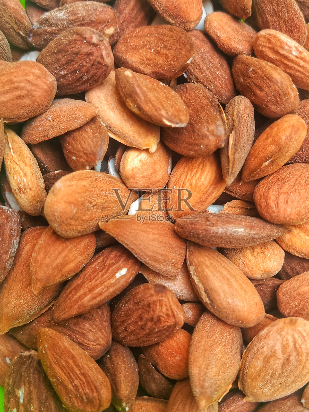 干烤天然全杏仁照片摄影图片