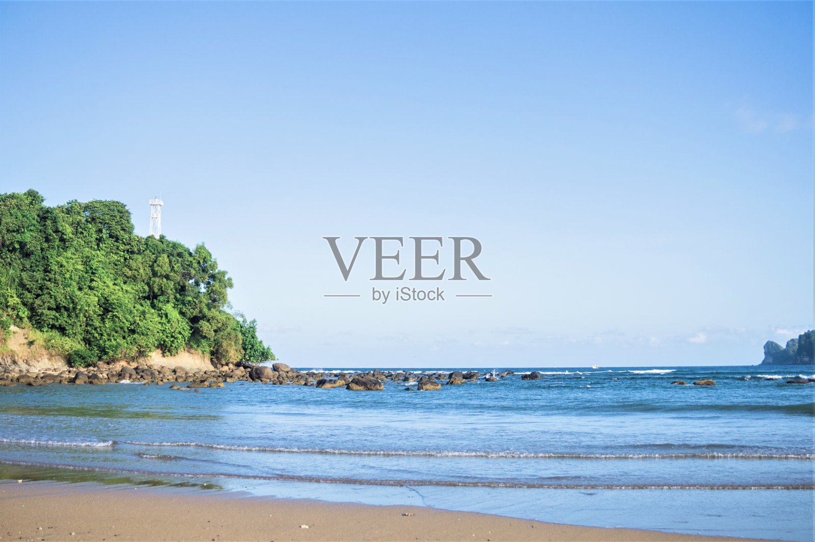 美丽的海滩，暑假在“仙堂比鲁”。照片摄影图片