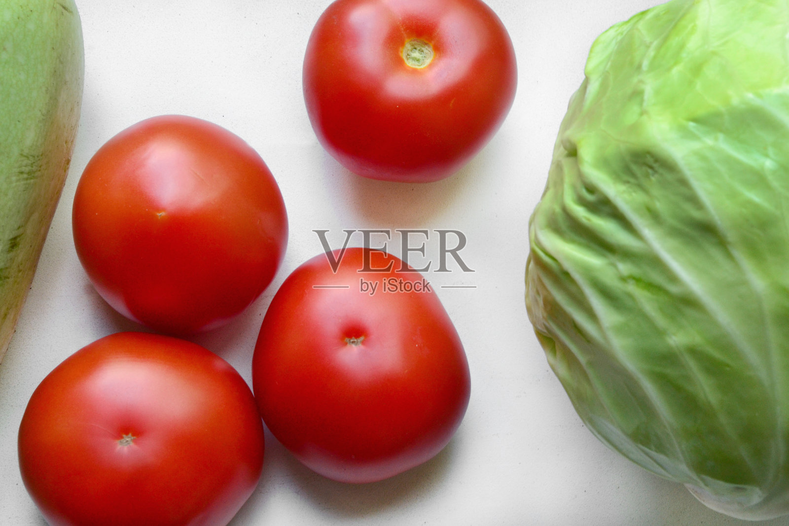 桌子上有蔬菜照片摄影图片