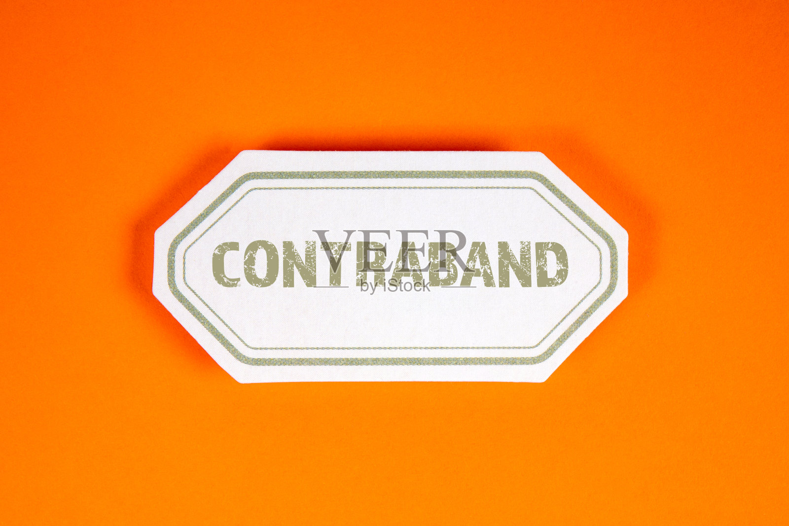 违禁品。带有橙色背景文字的便利贴照片摄影图片