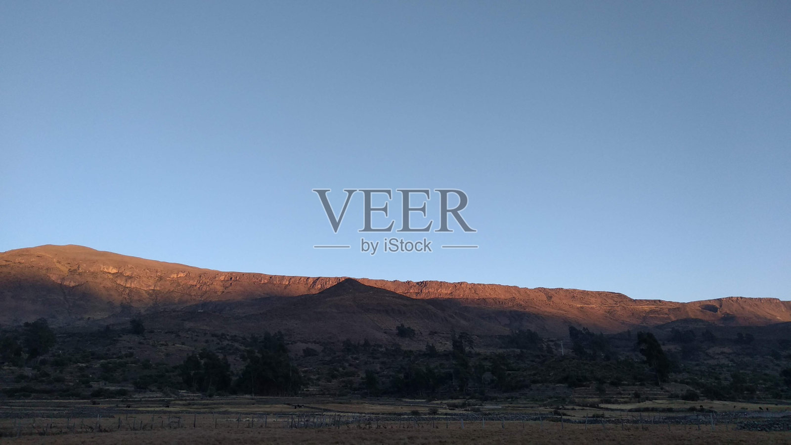 秘鲁安达玛卡的日出照片摄影图片