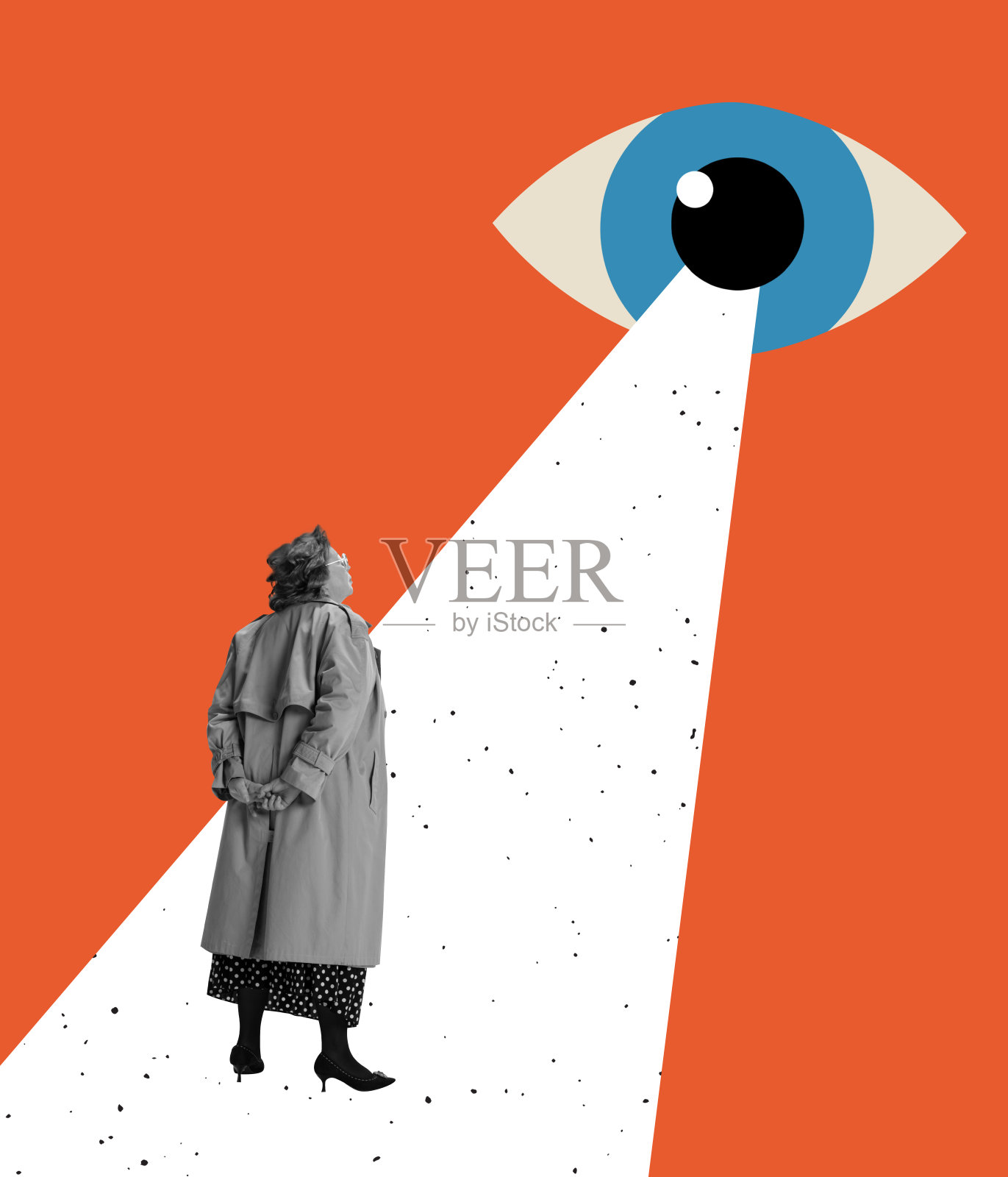 当代艺术拼贴。女人站在大眼睛下使影响隔离在红色背景。社会压力插画图片素材