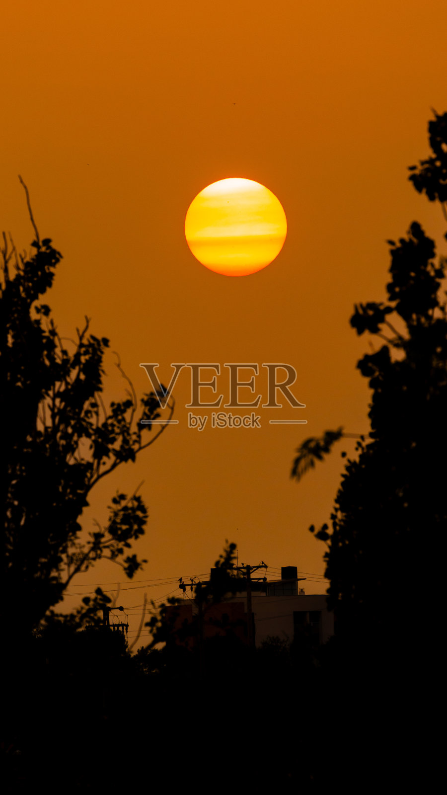 西班牙马德里卡拉班切尔附近的黎明照片摄影图片