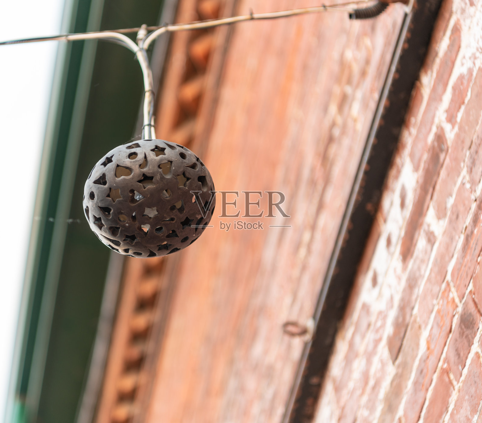 吊灯盖在酿酒厂区照片摄影图片