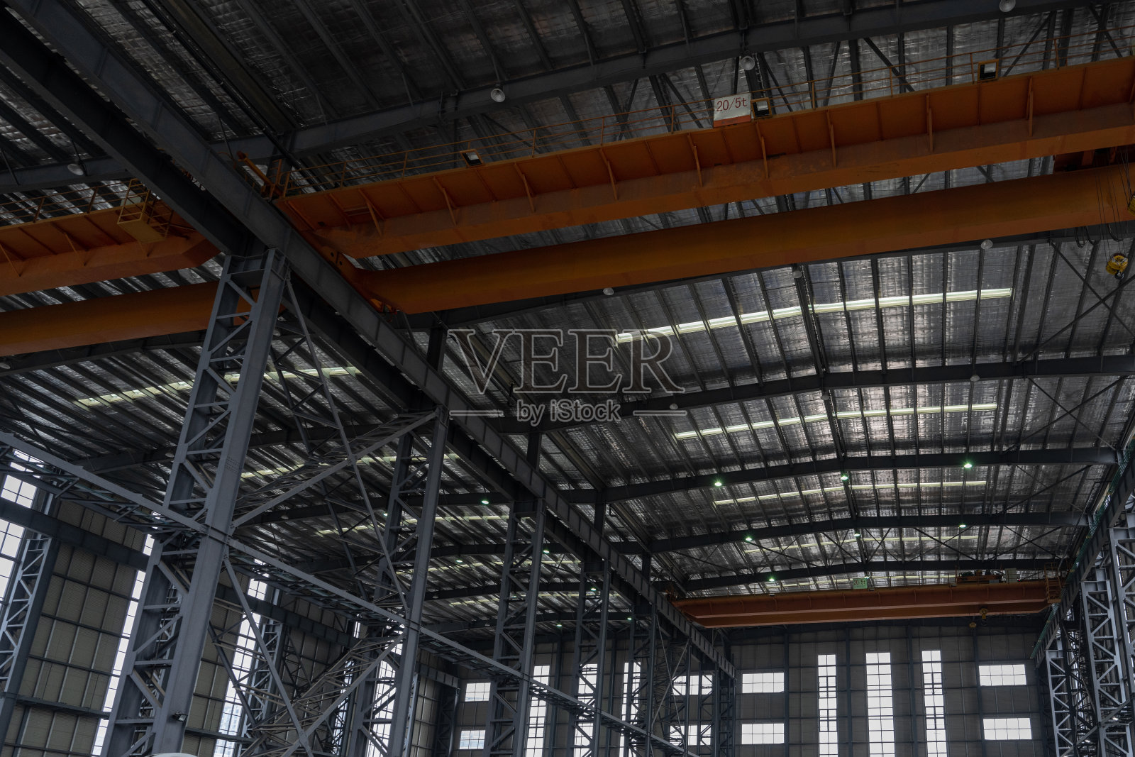 机械管道提升车间照片摄影图片