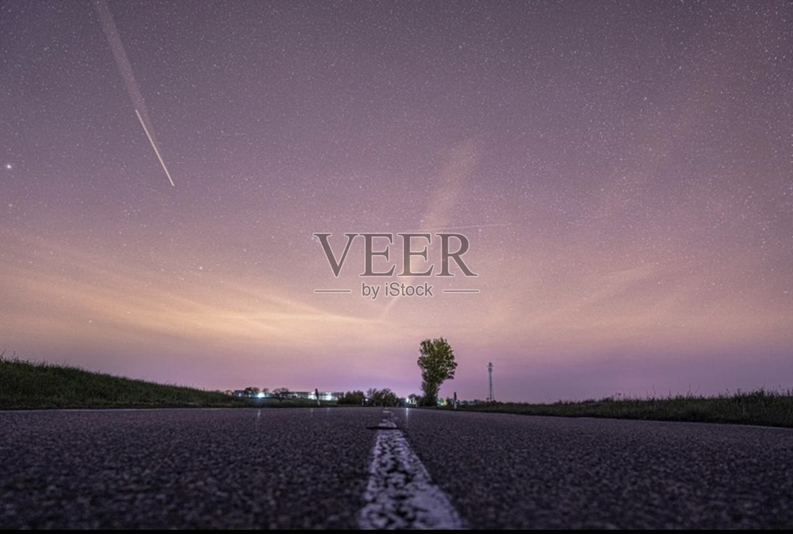 夜空繁星点点照片摄影图片