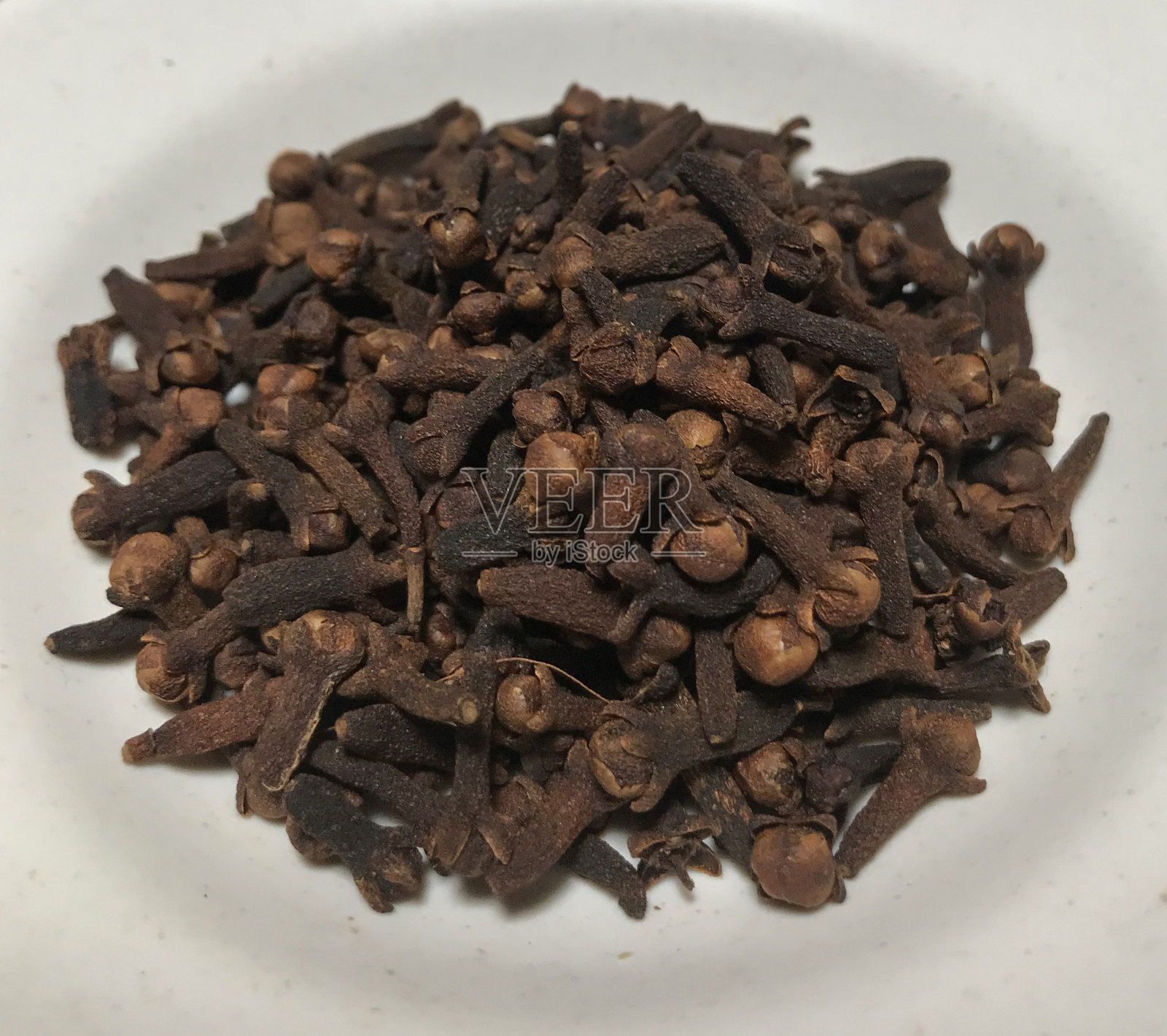 丁香:凹板上的一组丁香照片摄影图片