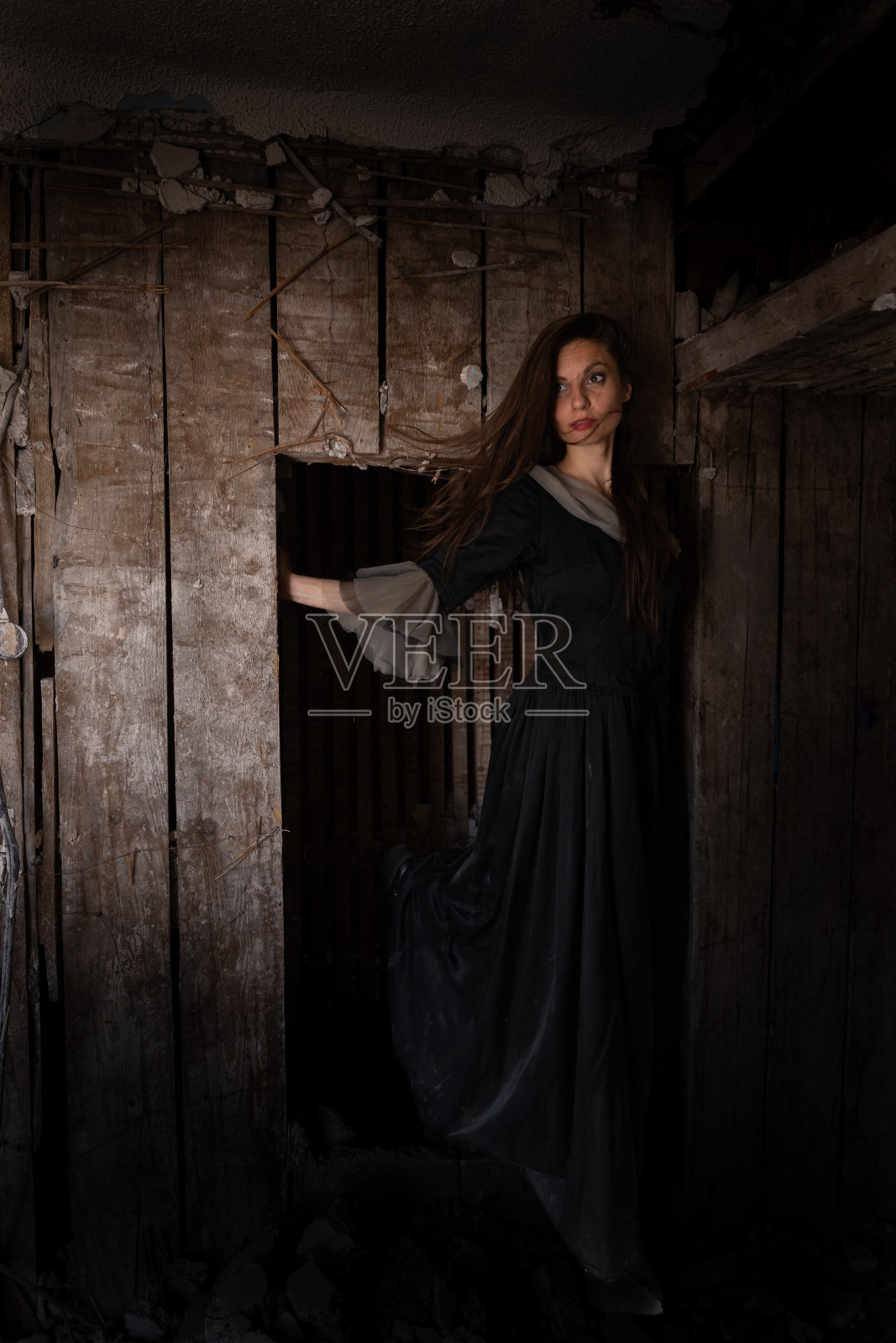 年轻而脆弱照片摄影图片