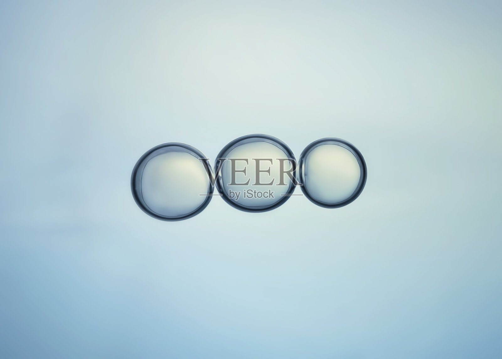 肥皂泡的宏观特写。照片摄影图片