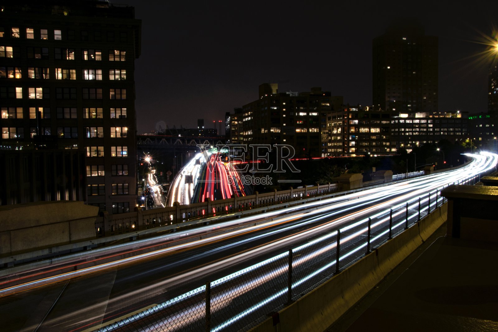 布鲁克林的汽车轨迹照片摄影图片