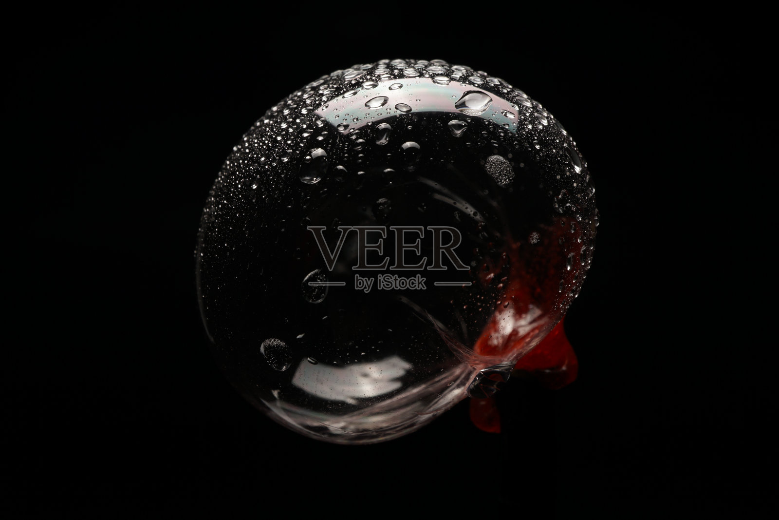 带有反射和光图案的塑料泡泡照片摄影图片