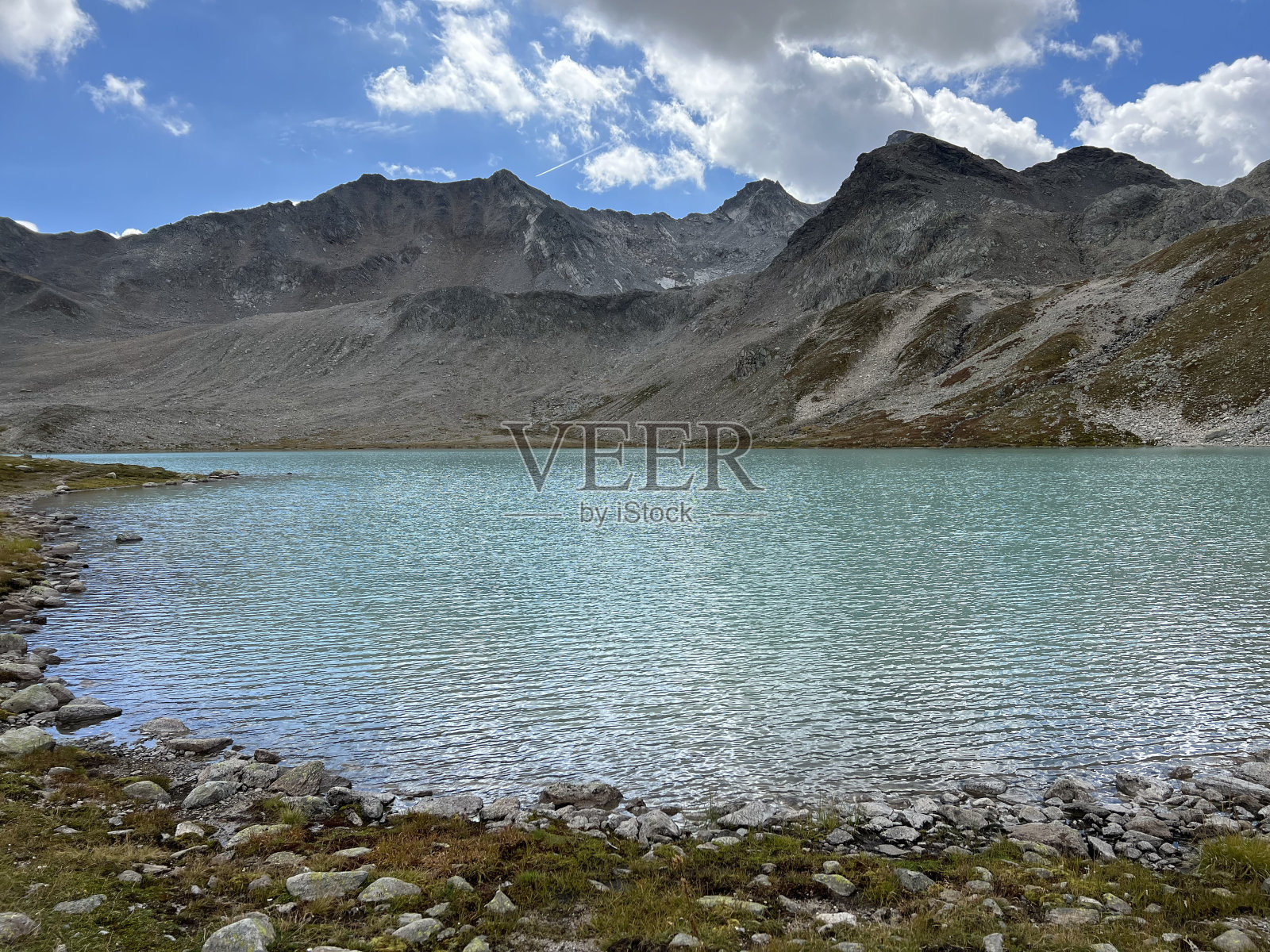 Jöriseen (Joeriseen或Joriseen) -一组高山湖泊位于瑞士阿尔卑斯山脉和瑞士阿尔卑斯山脉，达沃斯-瑞士格里森森州(瑞士Kanton graub<e:1> nden)。照片摄影图片