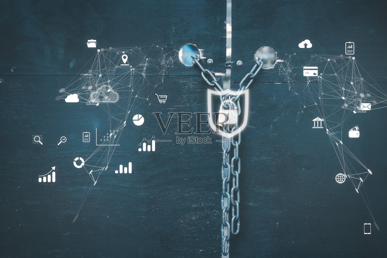 互联网网络数据保护理念，链条和挂锁锁住了大门照片摄影图片