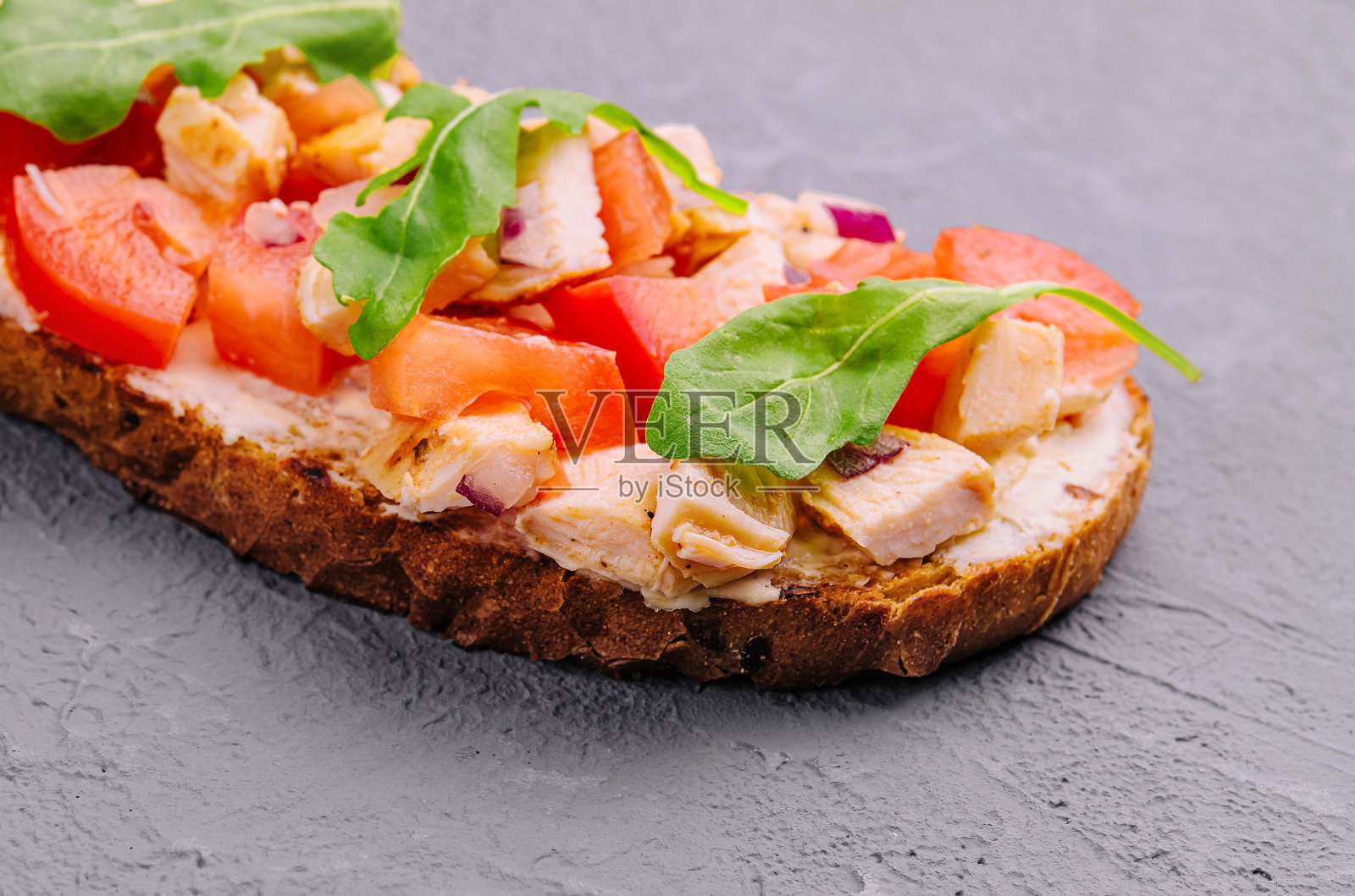 意大利开胃菜烤面包配烤鸡照片摄影图片