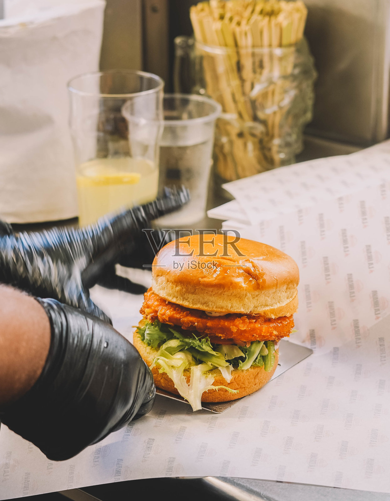 高品质配料的超级美食汉堡照片摄影图片