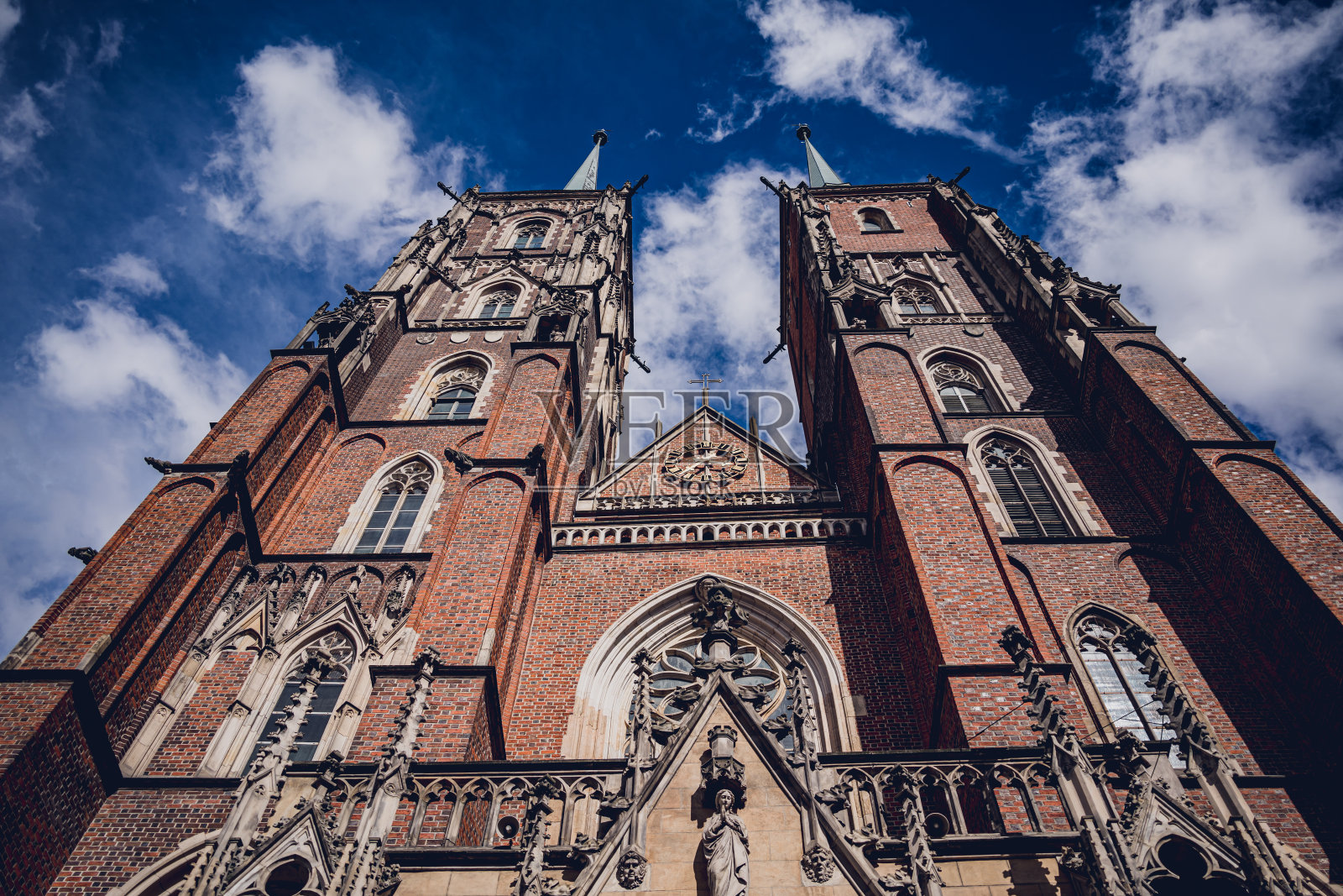 欧洲古老哥特式大教堂的建筑细节照片摄影图片