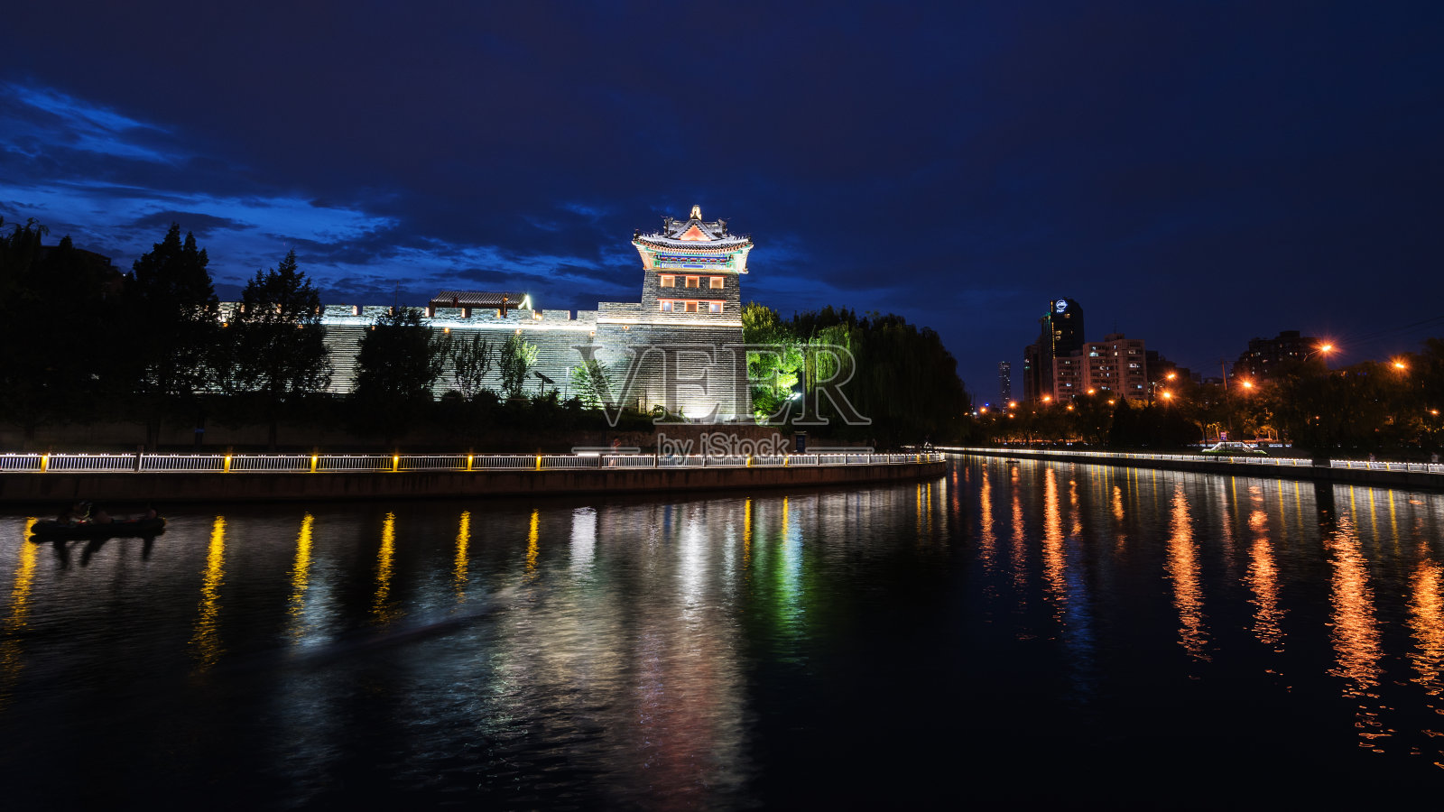 左门角楼夜景，中国北京照片摄影图片