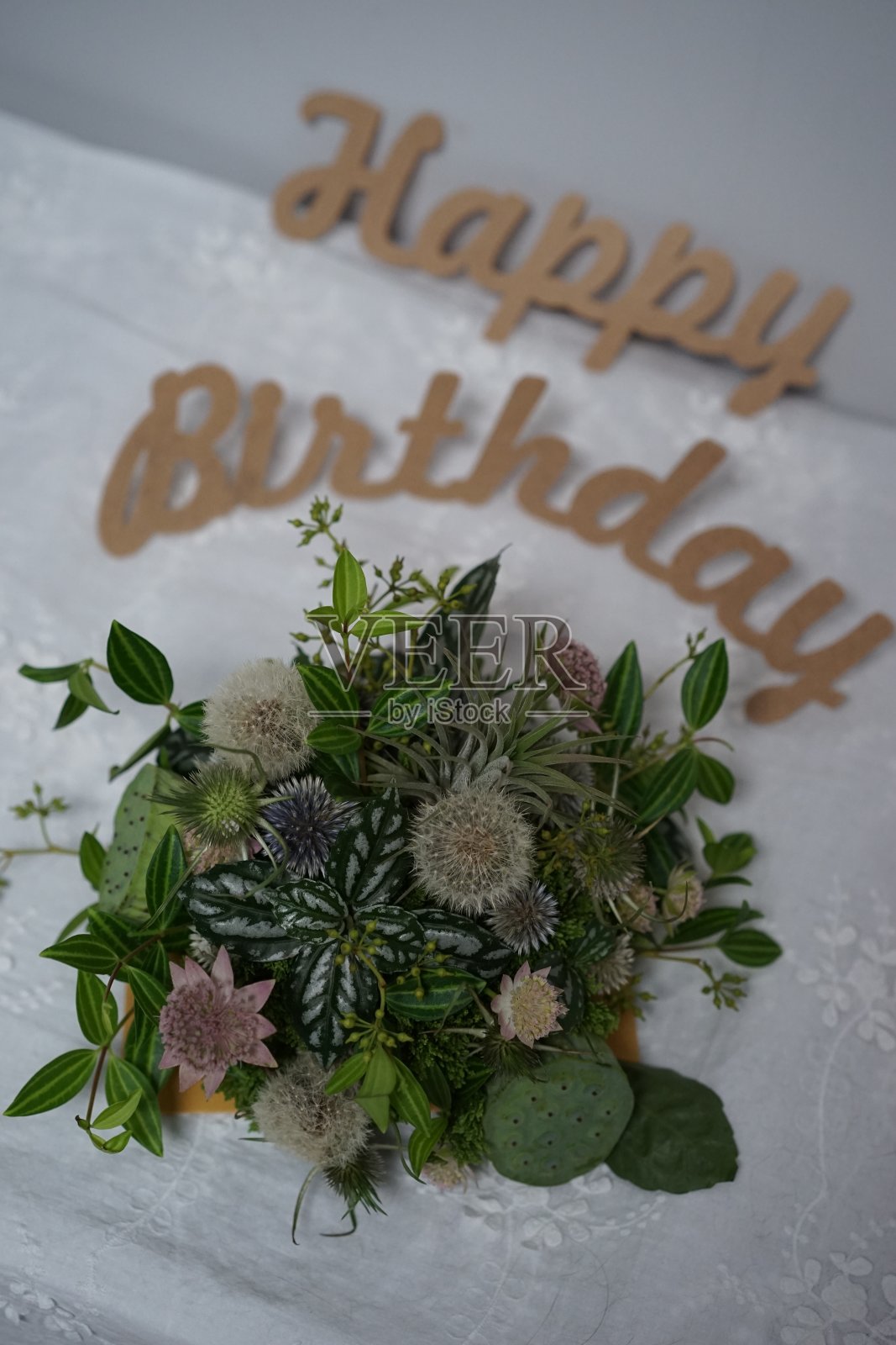 用植物做的生日蛋糕照片摄影图片